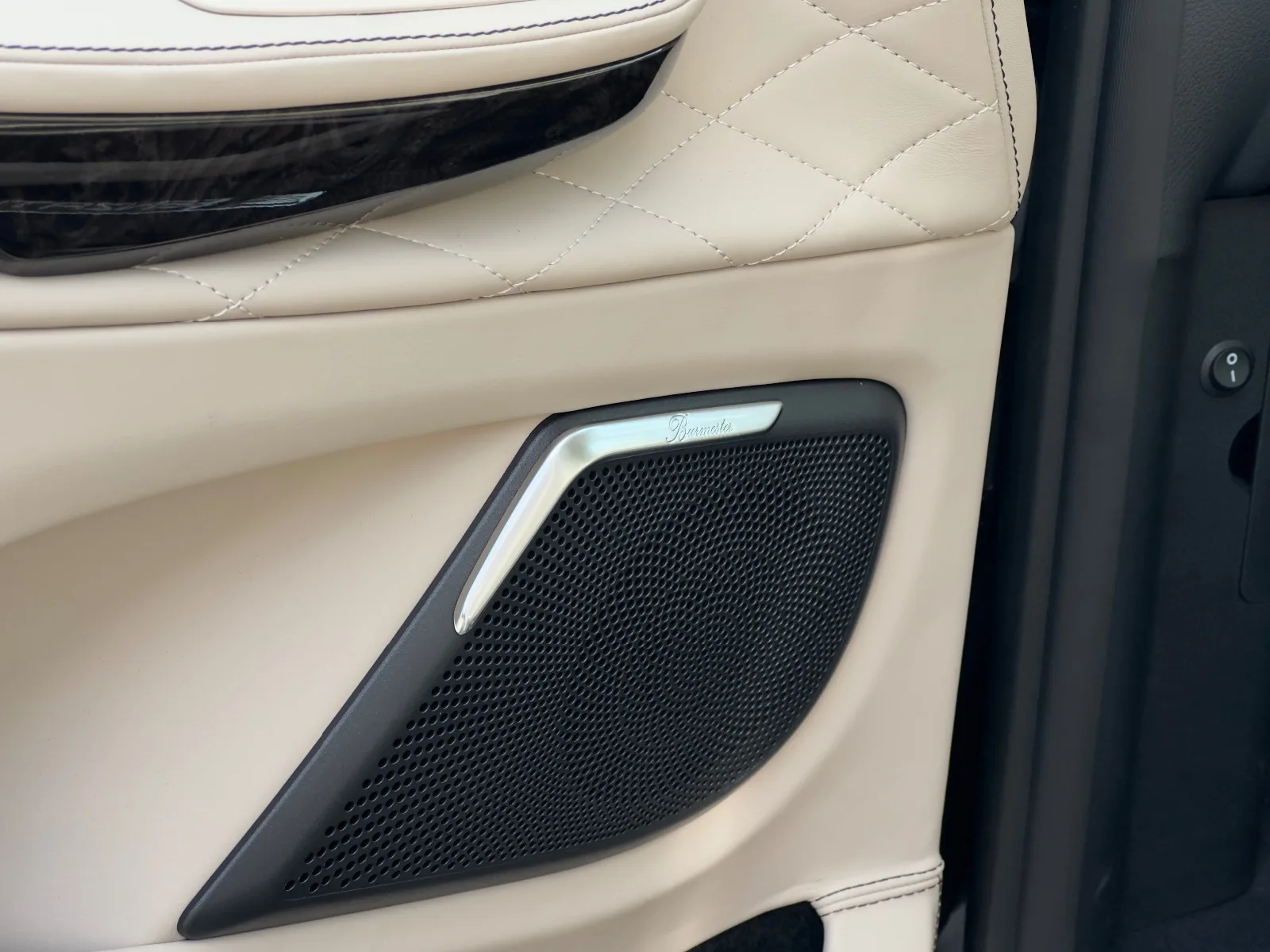 2026 Mercedes-Benz V 300 d Senzati Jet Class, 14/30