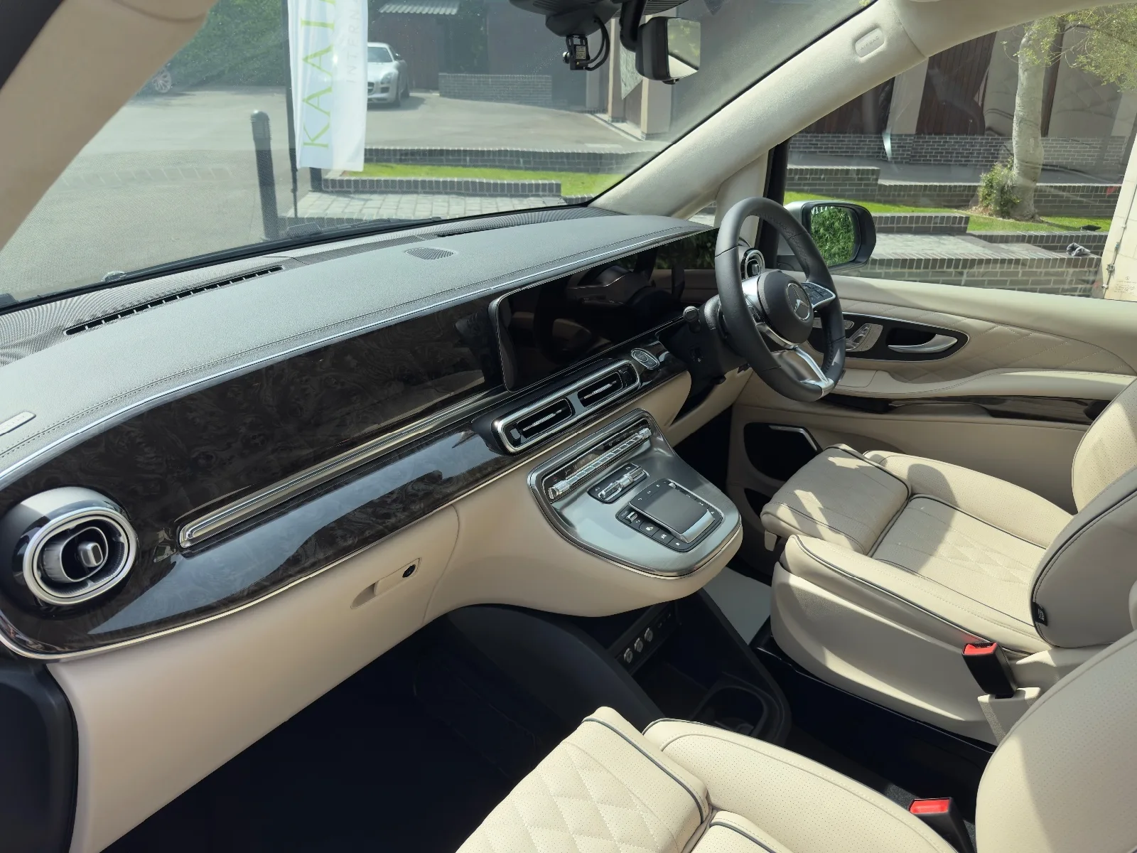 2026 Mercedes-Benz V 300 d Senzati Jet Class, 21/30