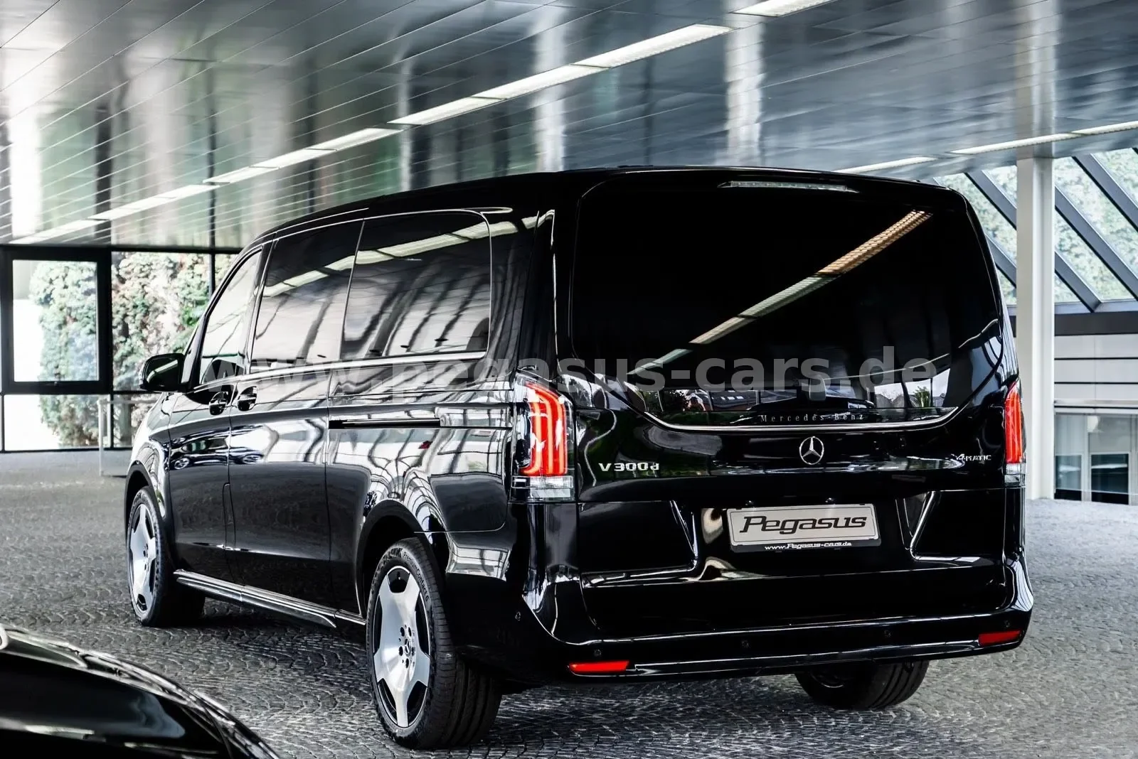 2026 Mercedes-Benz V 300 d 4MATIC, Exclusive, extra-long, 9/30