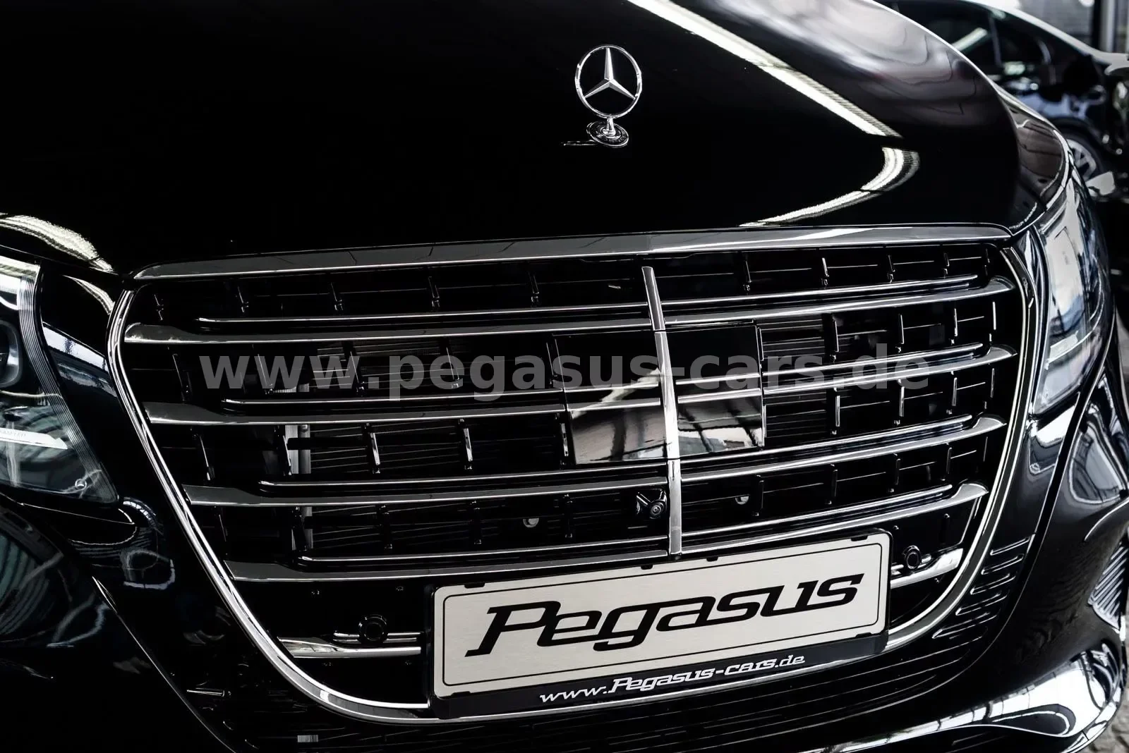 2026 Mercedes-Benz V 300 d 4MATIC, Exclusive, extra-long, 12/30