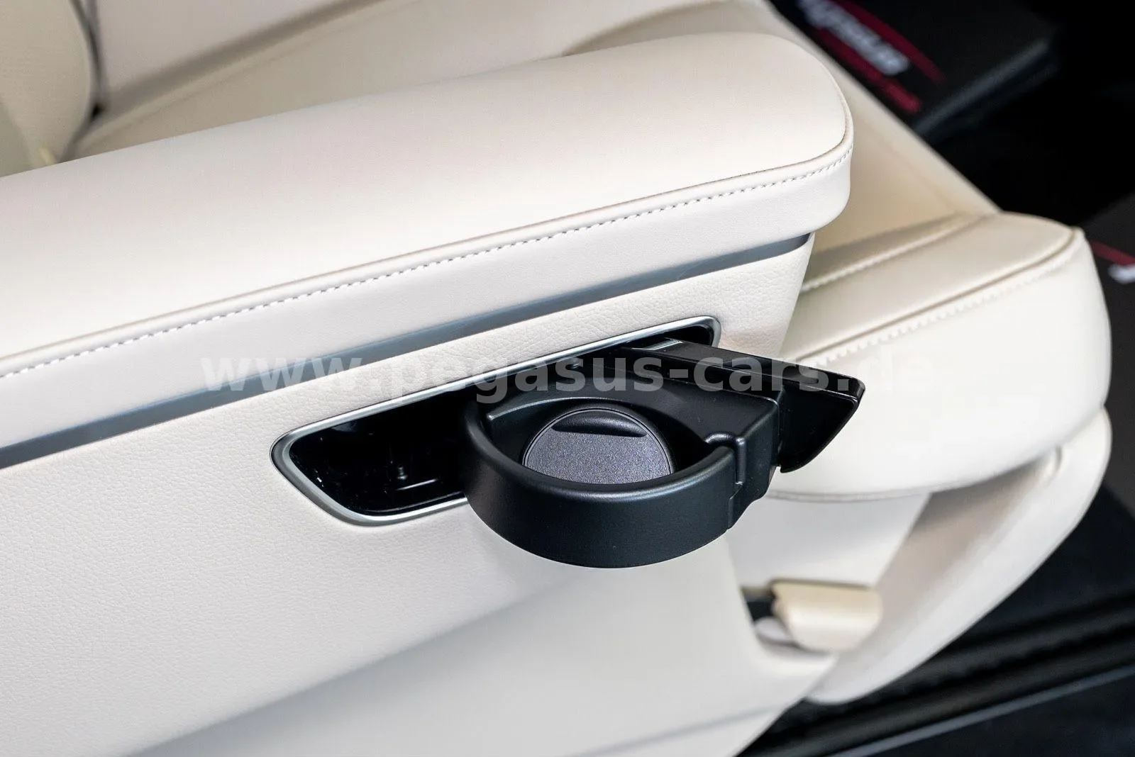 2026 Mercedes-Benz V 300 d 4MATIC, Exclusive, extra-long, 22/30