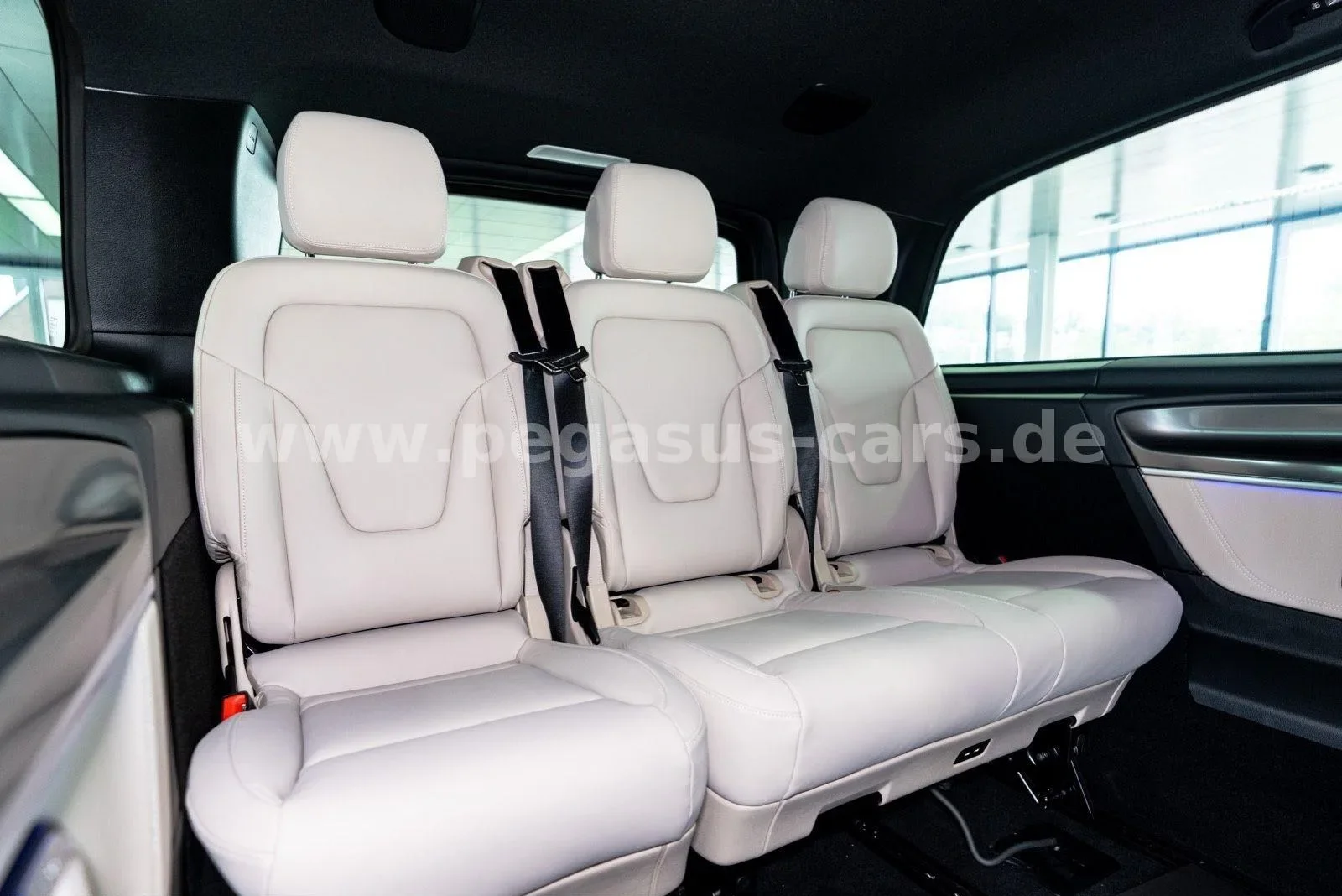 2026 Mercedes-Benz V 300 d 4MATIC, Exclusive, extra-long, 23/30