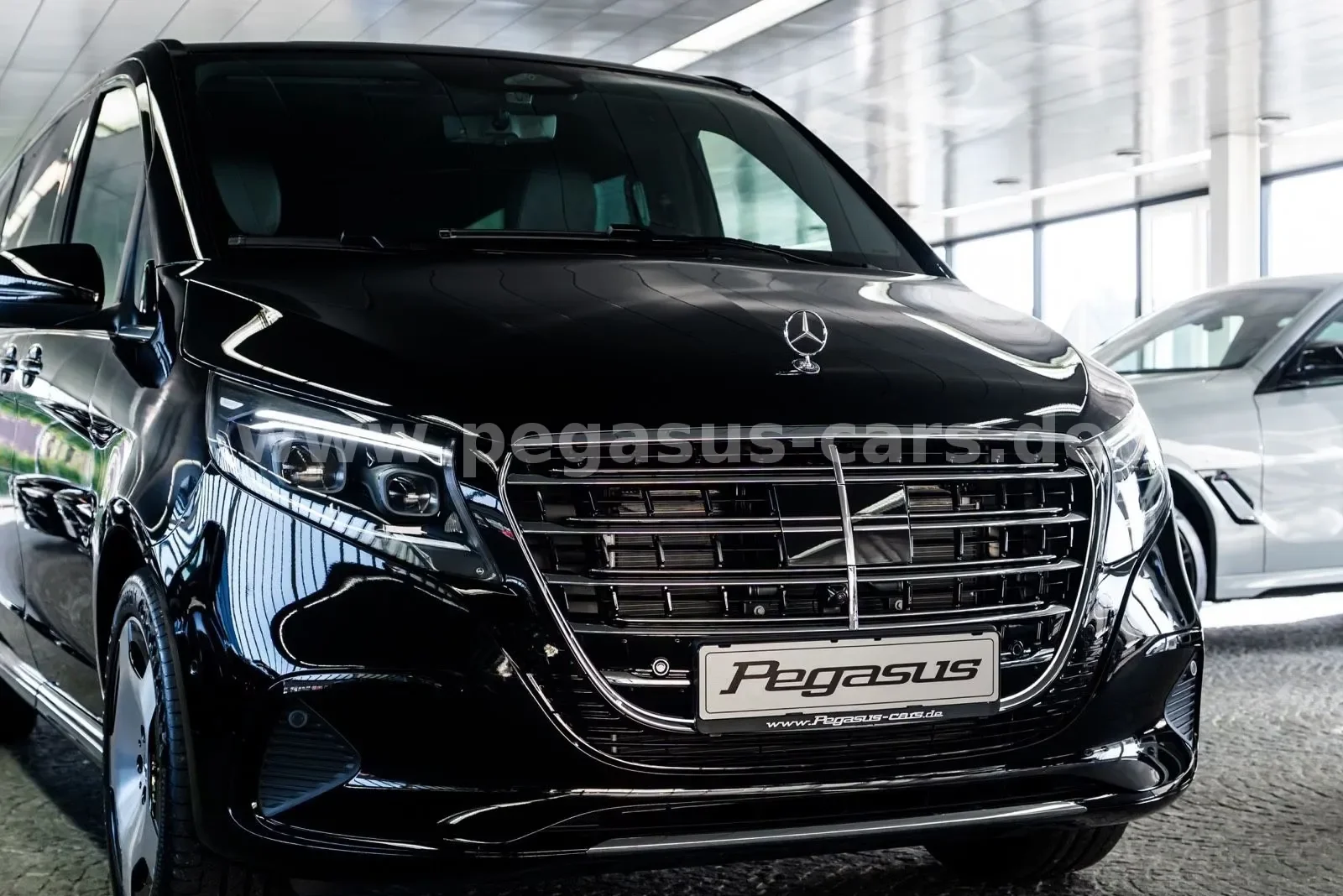 2026 Mercedes-Benz V 300 d 4MATIC, Exclusive, extra-long, 6/30