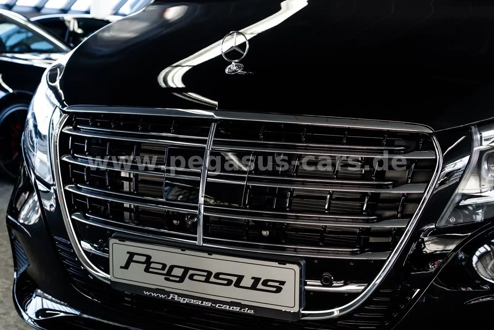 2026 Mercedes-Benz V 300 d 4MATIC, Exclusive, extra-long, 7/30