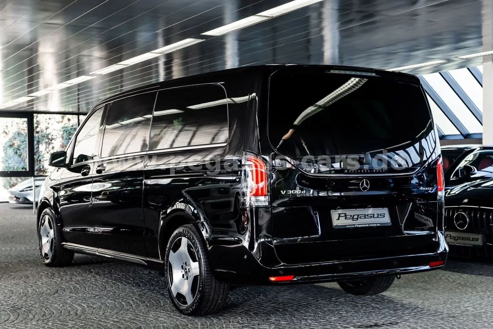 2026 Mercedes-Benz V 300 d 4MATIC, Exclusive, extra-long, 9/30