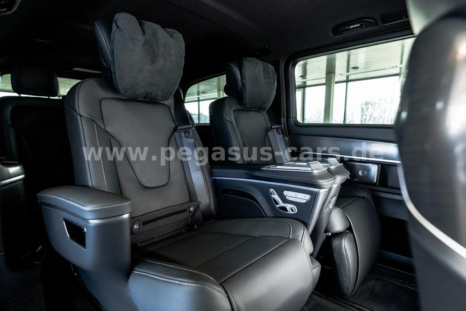 2026 Mercedes-Benz V 300 d 4MATIC, Exclusive, extra-long, 23/30