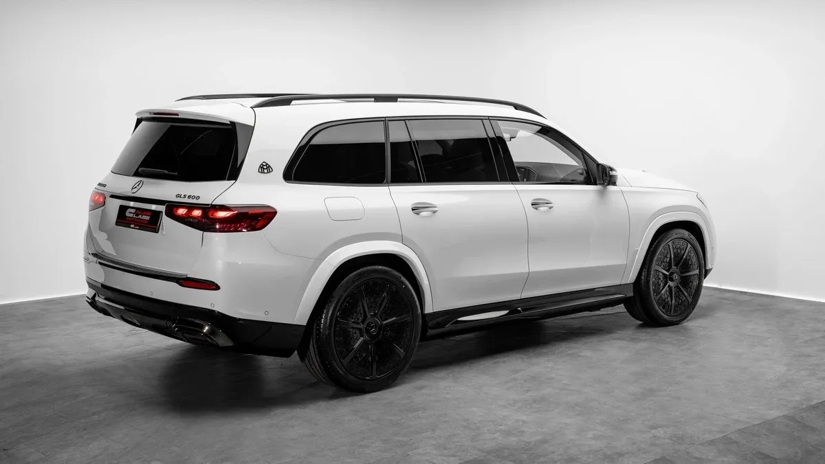 2026 Mercedes-Maybach GLS 600 offered by a specialist dealer in Dubai, United Arab Emirates, photo 3 of 25