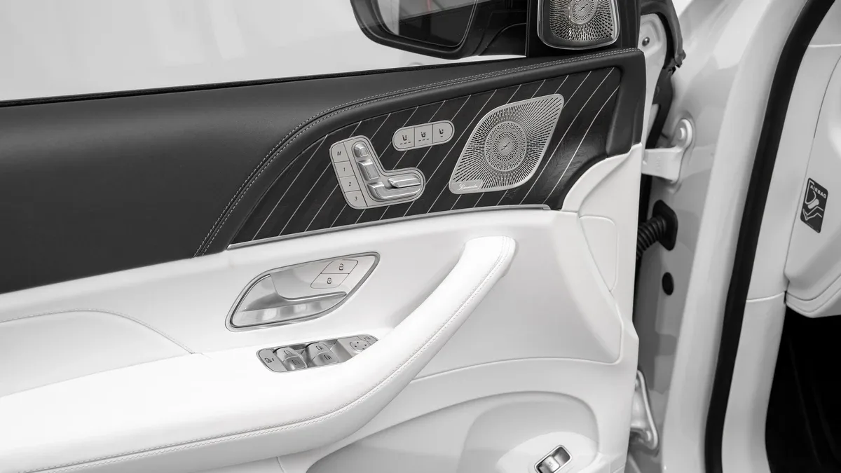 2026 Mercedes-Maybach GLS 600 offered by a specialist dealer in Dubai, United Arab Emirates, photo 11 of 25
