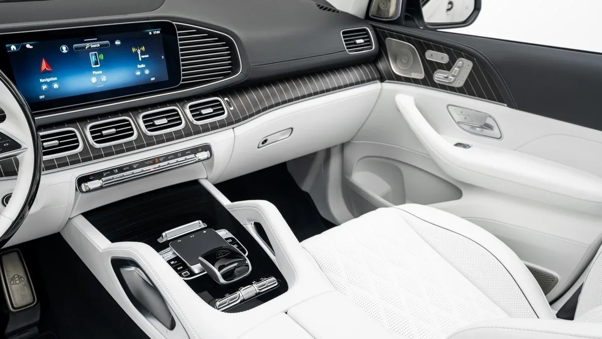 2026 Mercedes-Maybach GLS 600 offered by a specialist dealer in Dubai, United Arab Emirates, photo 14 of 25