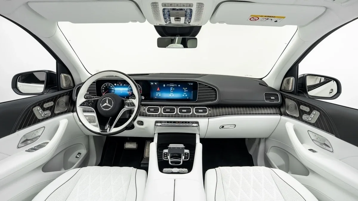 2026 Mercedes-Maybach GLS 600 offered by a specialist dealer in Dubai, United Arab Emirates, photo 15 of 25