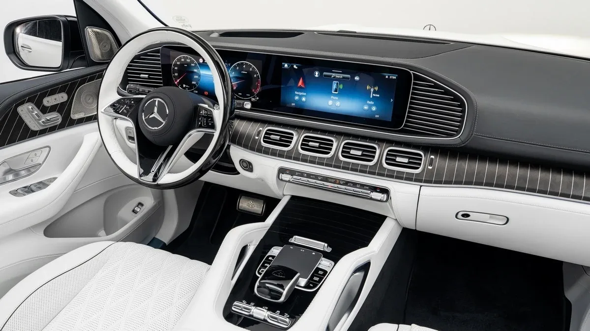 2026 Mercedes-Maybach GLS 600 offered by a specialist dealer in Dubai, United Arab Emirates, photo 16 of 25
