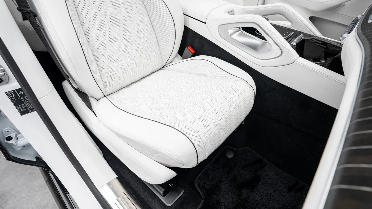 2026 Mercedes-Maybach GLS 600 offered by a specialist dealer in Dubai, United Arab Emirates, photo 21 of 25