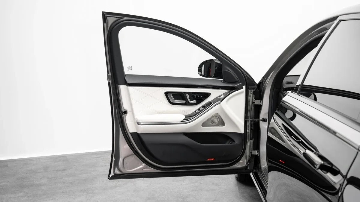 2026 Mercedes-Maybach S 680 proposée par un concessionnaire spécialisé à Dubai, Émirats arabes unis, photo 10 sur 25
