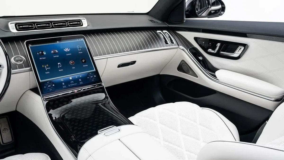 2026 Mercedes-Maybach S 680 proposée par un concessionnaire spécialisé à Dubai, Émirats arabes unis, photo 15 sur 25