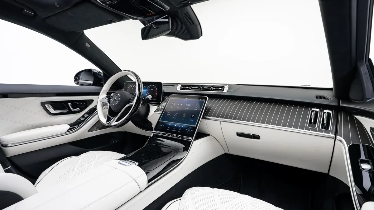 2026 Mercedes-Maybach S 680 proposée par un concessionnaire spécialisé à Dubai, Émirats arabes unis, photo 19 sur 25