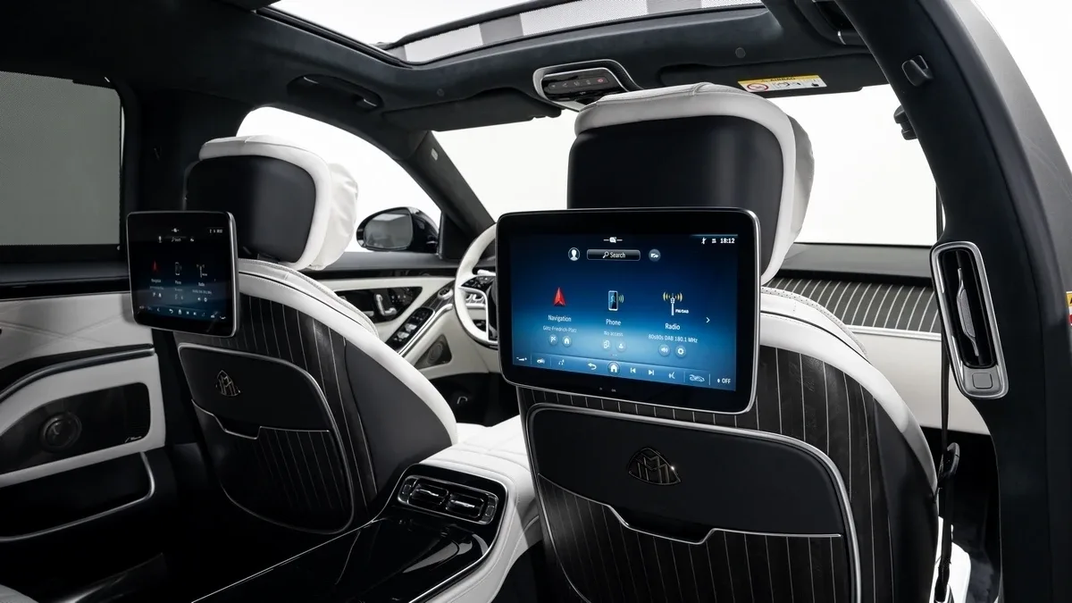 2026 Mercedes-Maybach S 680 proposée par un concessionnaire spécialisé à Dubai, Émirats arabes unis, photo 24 sur 25