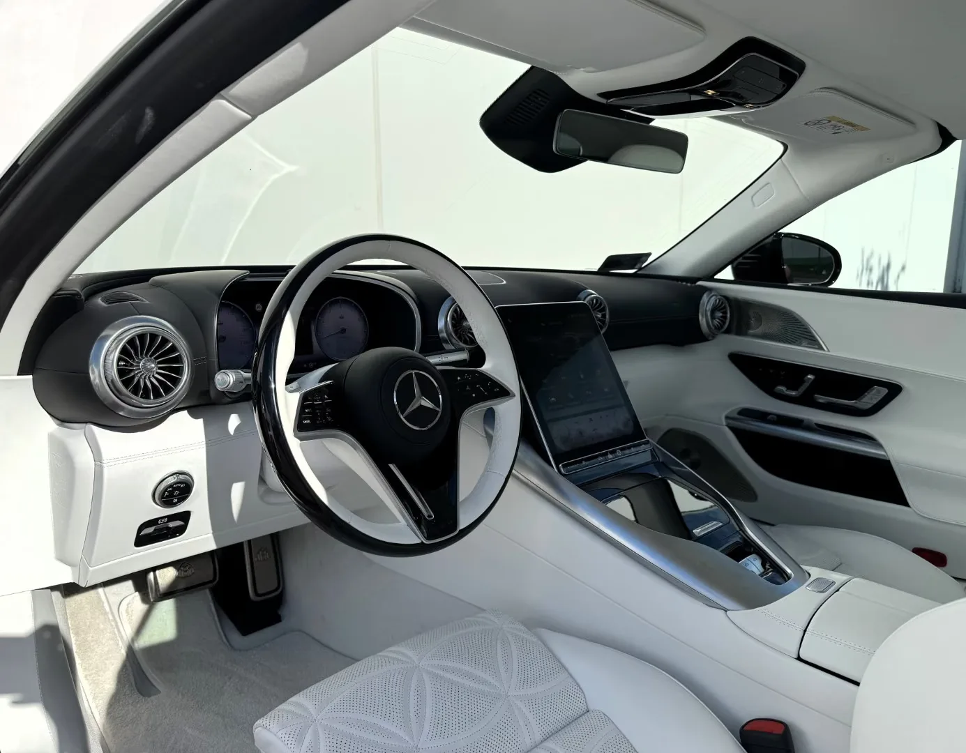 2026 Mercedes-Maybach SL 680 Monogram Series, 6/22
