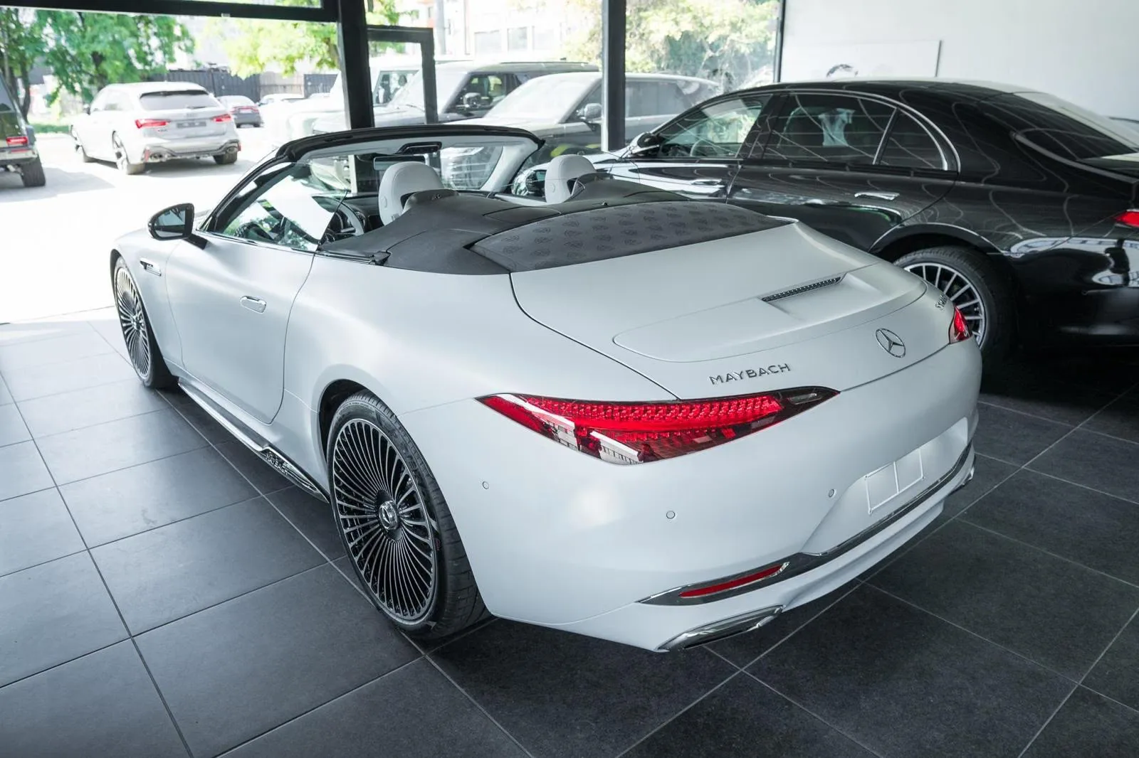 2026 Mercedes-Maybach SL 680 Monogram Series, 6/27