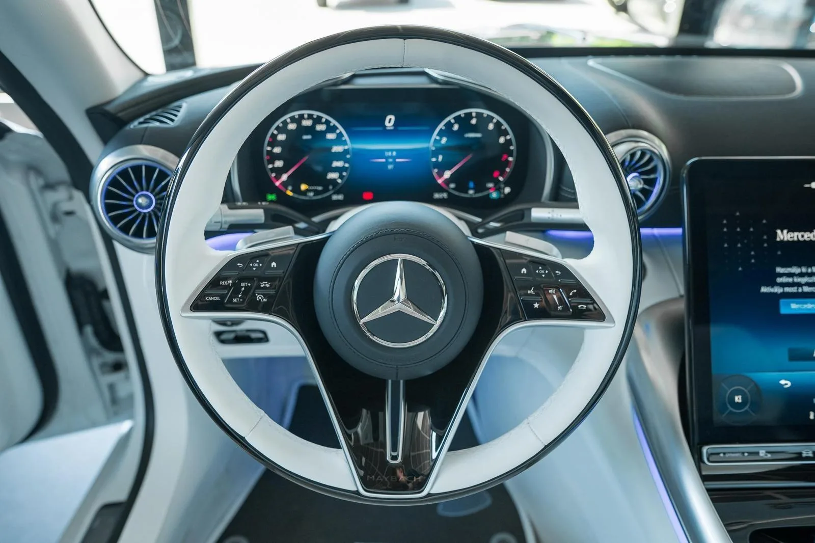 2026 Mercedes-Maybach SL 680 Monogram Series, 26/27
