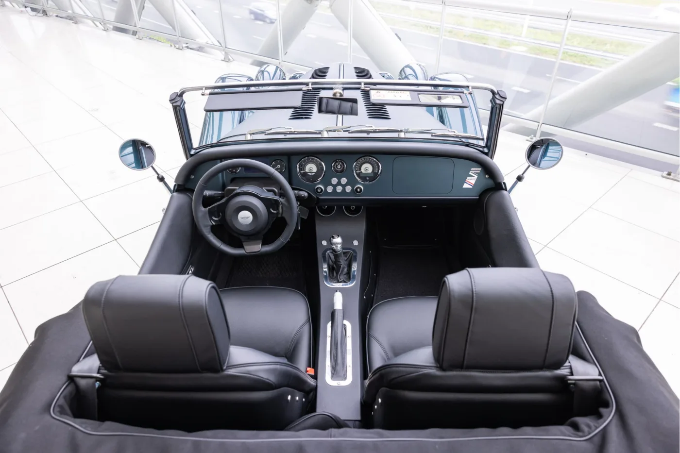 2026 Morgan Plus Four angeboten von einem offiziellen McLaren und Morgan-Vertragshändler in Utrecht, Niederlande, Foto 10 von 25