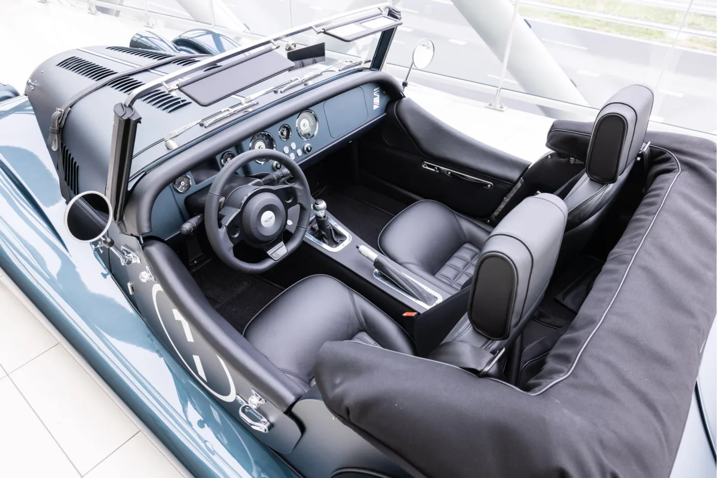 2026 Morgan Plus Four angeboten von einem offiziellen McLaren und Morgan-Vertragshändler in Utrecht, Niederlande, Foto 11 von 25