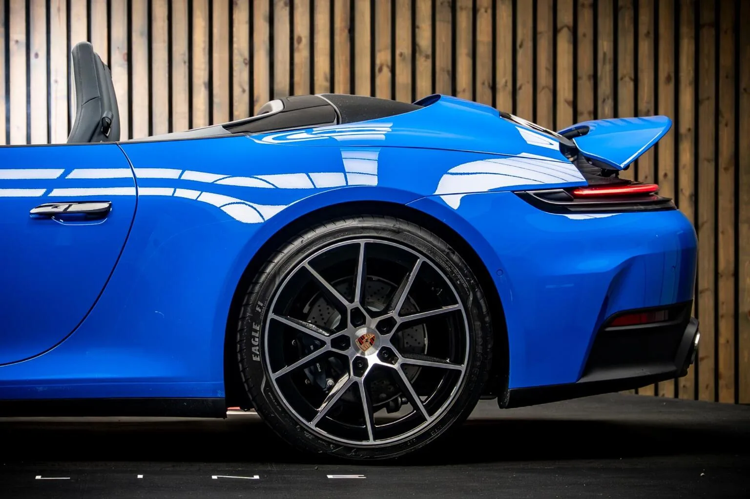 2026 Porsche 911 Carrera Cabriolet, 19/30