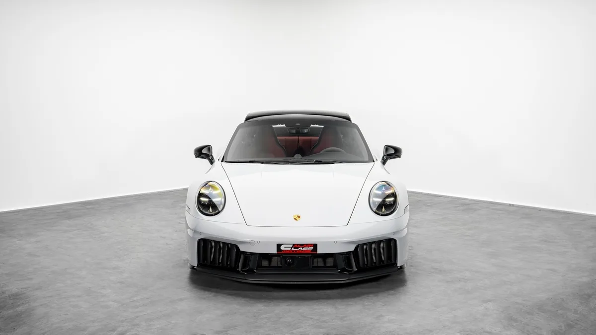 2026 Porsche 911 Carrera GTS angeboten von einem Fachhändler in Dubai, Vereinigte Arabische Emirate, Foto 4 von 25