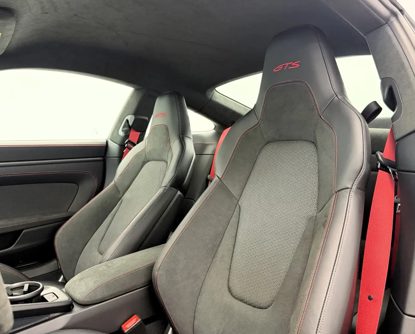 2026 Porsche 911 Carrera GTS, 2/27