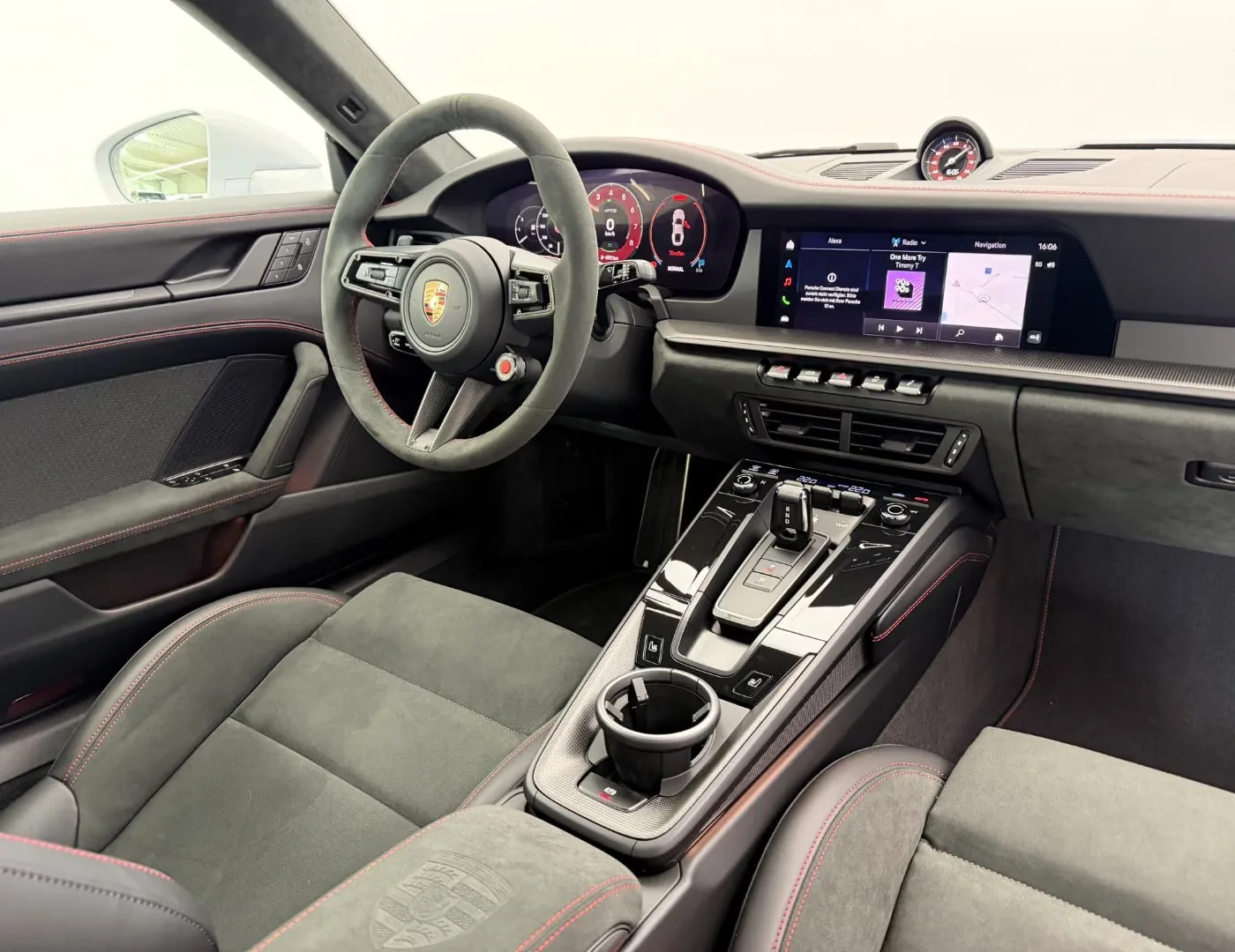 2026 Porsche 911 Carrera GTS, 3/27