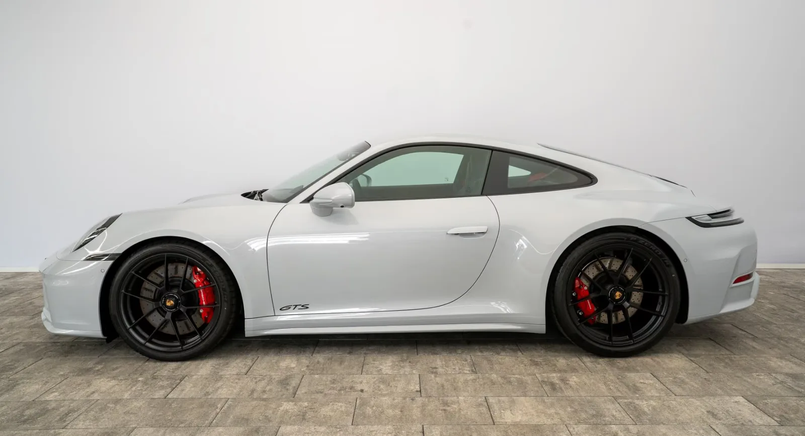 2026 Porsche 911 Carrera GTS, 9/27