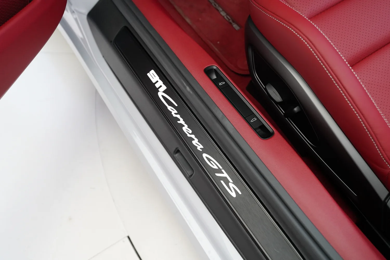 2026 Porsche 911 Carrera GTS Cabriolet, 8/15