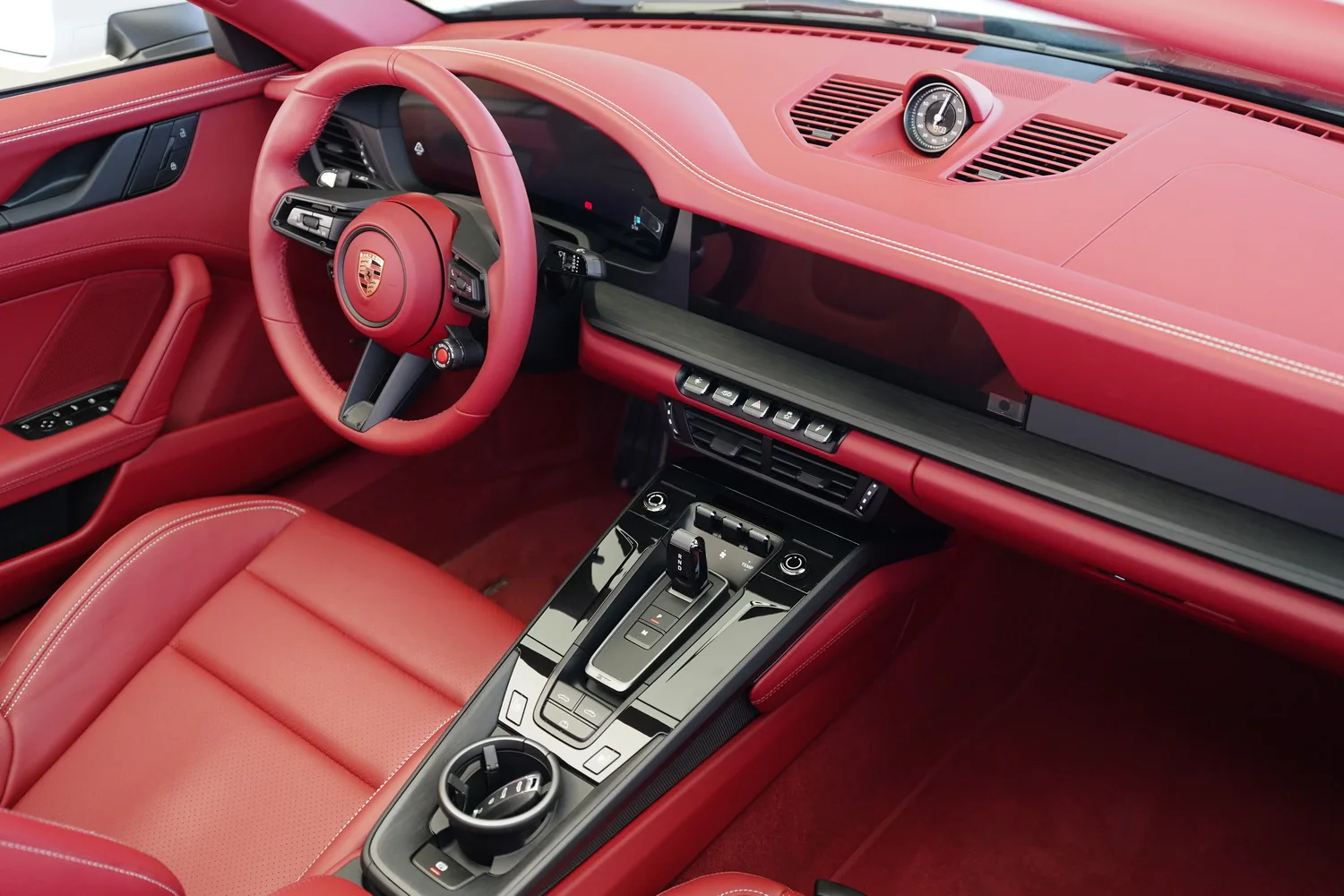 2026 Porsche 911 Carrera GTS Cabriolet, 14/15