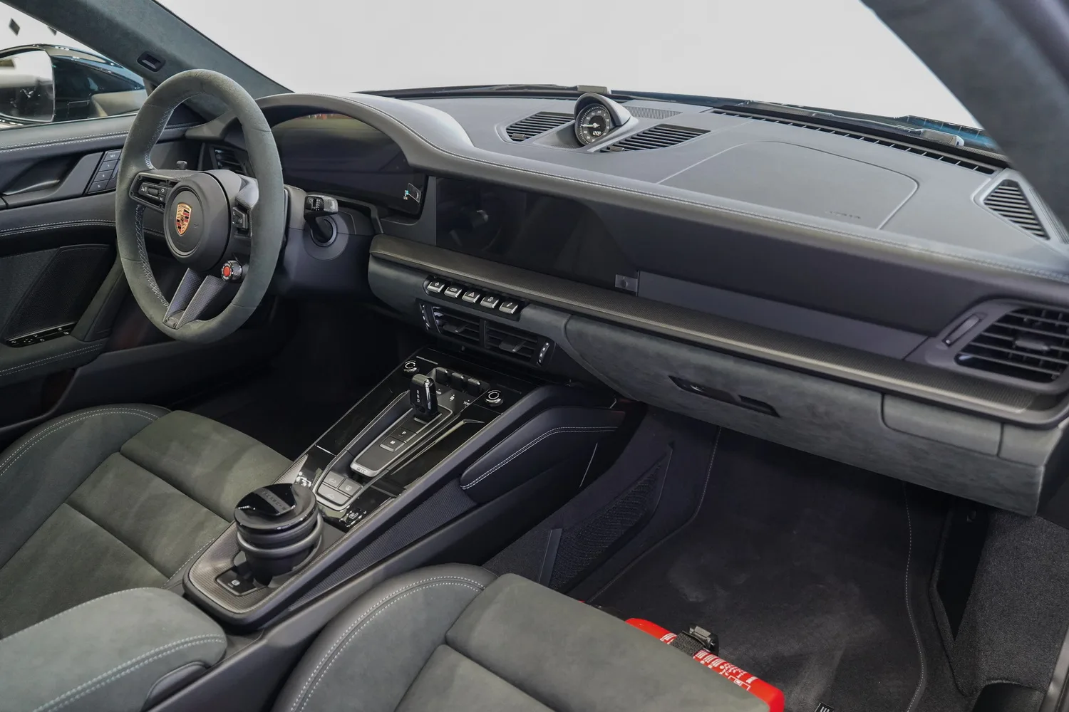2026 Porsche 911 Carrera GTS, 9/18