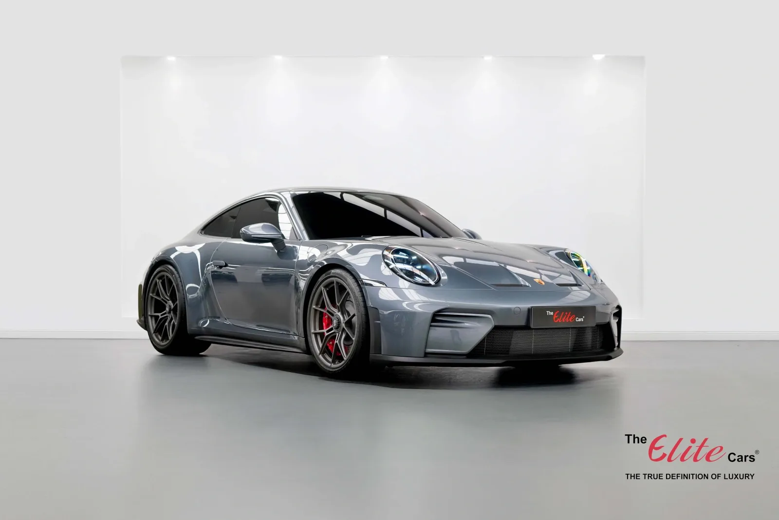 2026 Porsche 911 GT3 Touring angeboten von einem Fachhändler in Dubai, Vereinigte Arabische Emirate, Hauptfoto