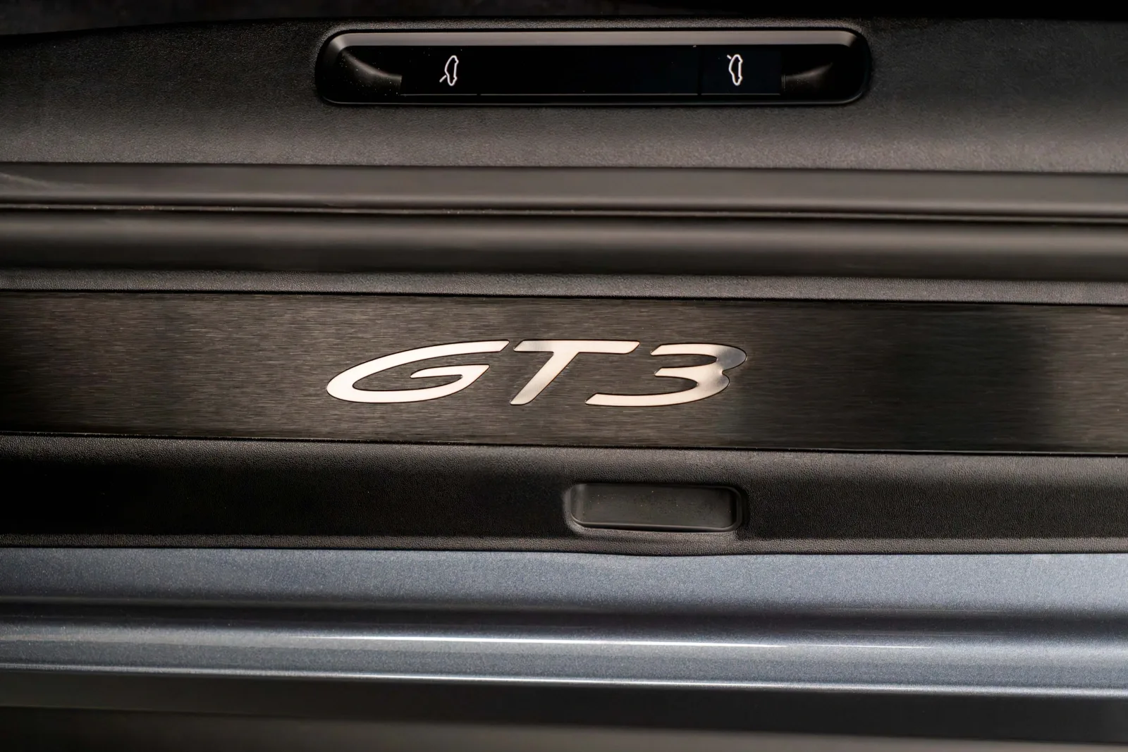 2026 Porsche 911 GT3 Touring, 15/16