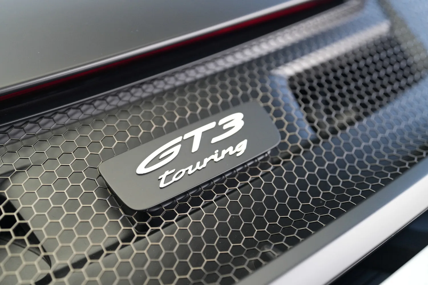 2026 Porsche 911 GT3 Touring, 2/17