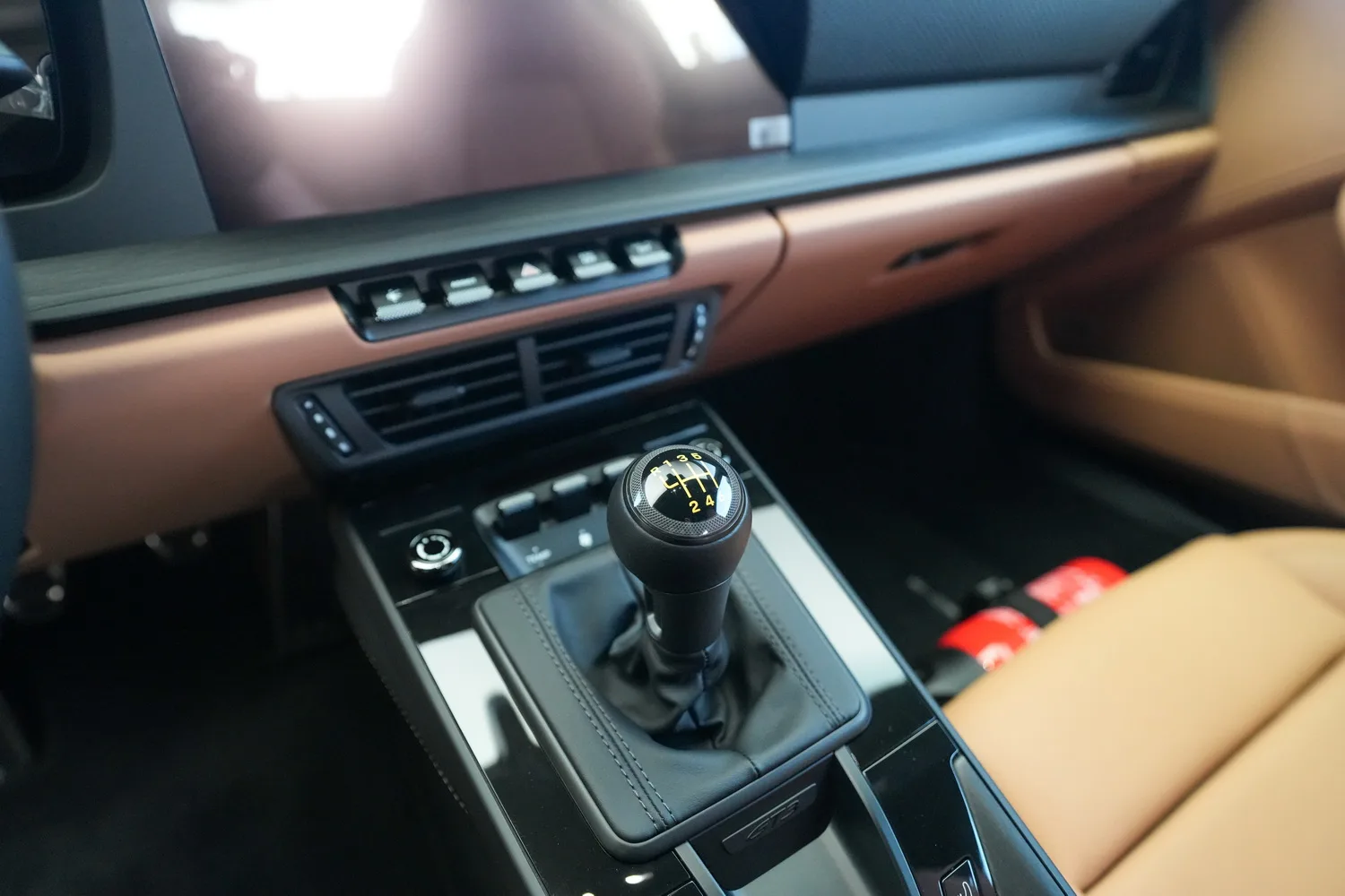 2026 Porsche 911 GT3 Touring, 6/17