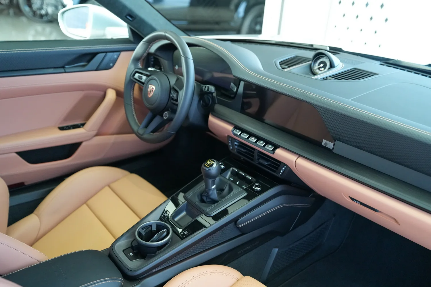 2026 Porsche 911 GT3 Touring, 11/17