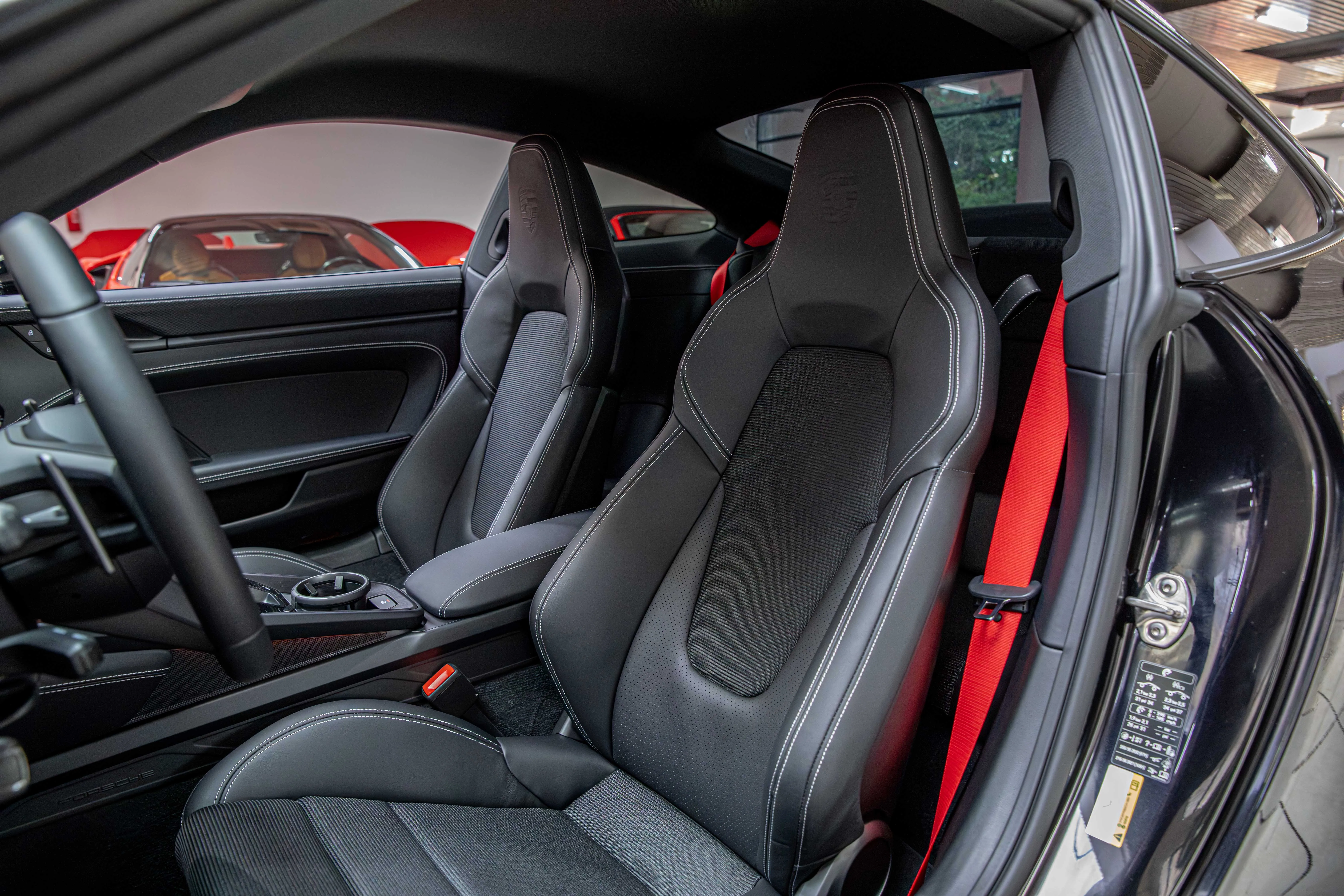 2026 Porsche 911 GT3 Touring, 15/30