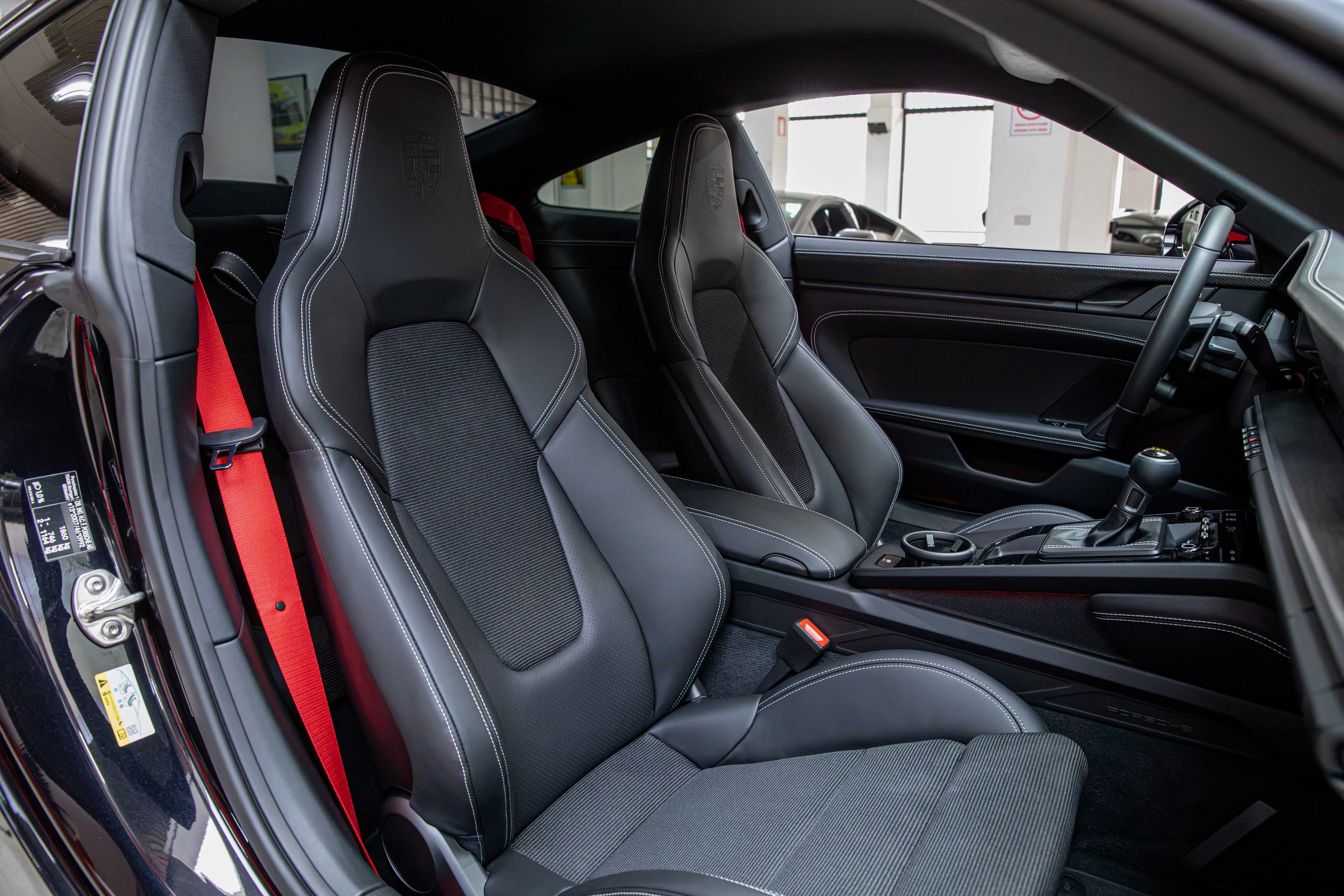 2026 Porsche 911 GT3 Touring, 17/30
