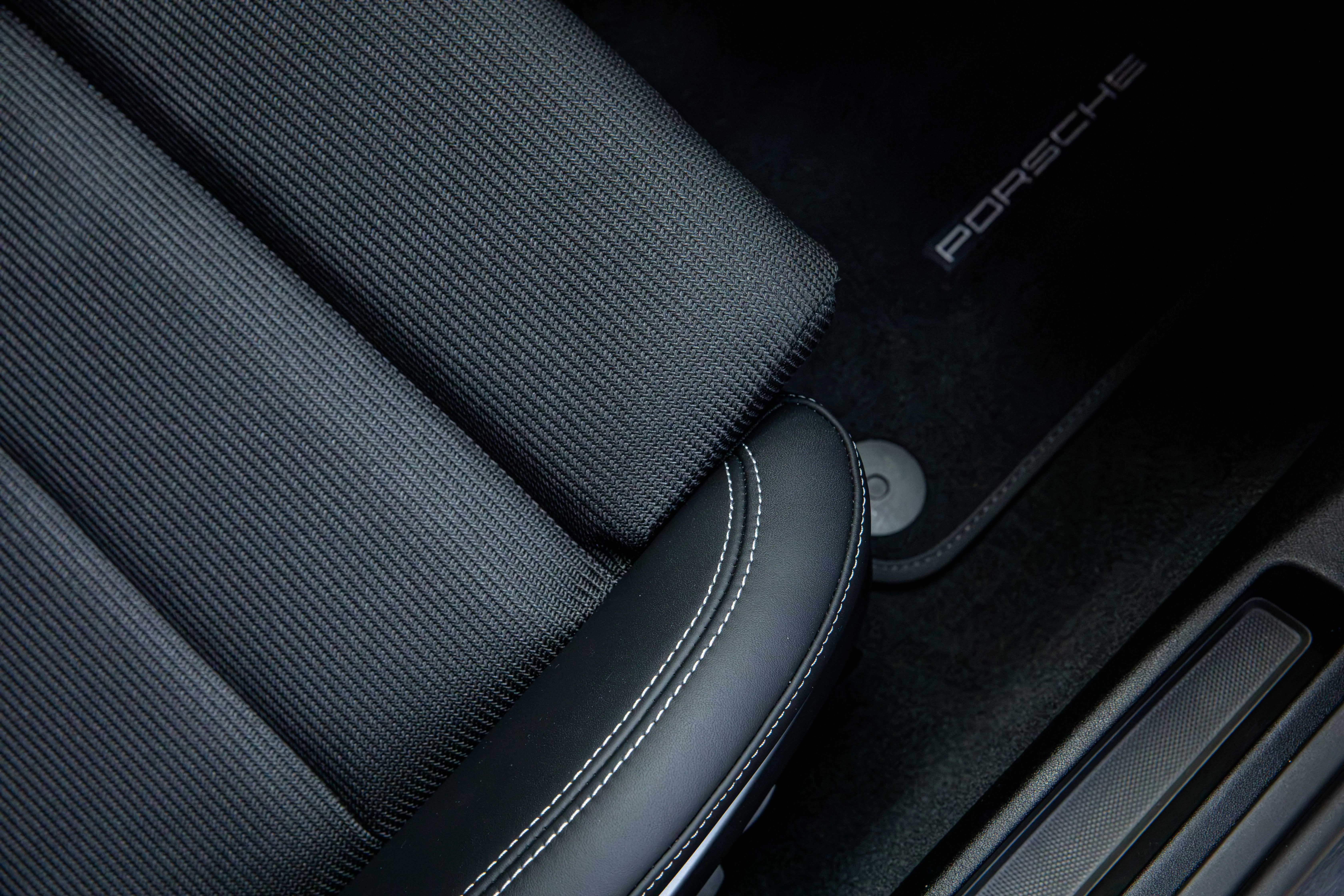 2026 Porsche 911 GT3 Touring, 18/30
