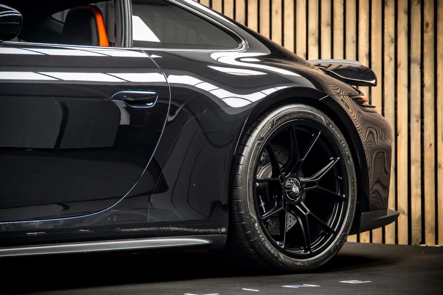 2026 Porsche 911 GT3 Touring, 15/30