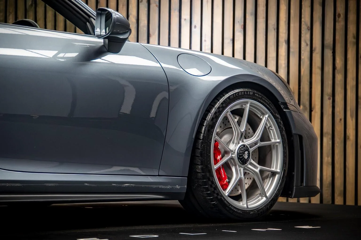 2026 Porsche 911 GT3 Touring, 13/30
