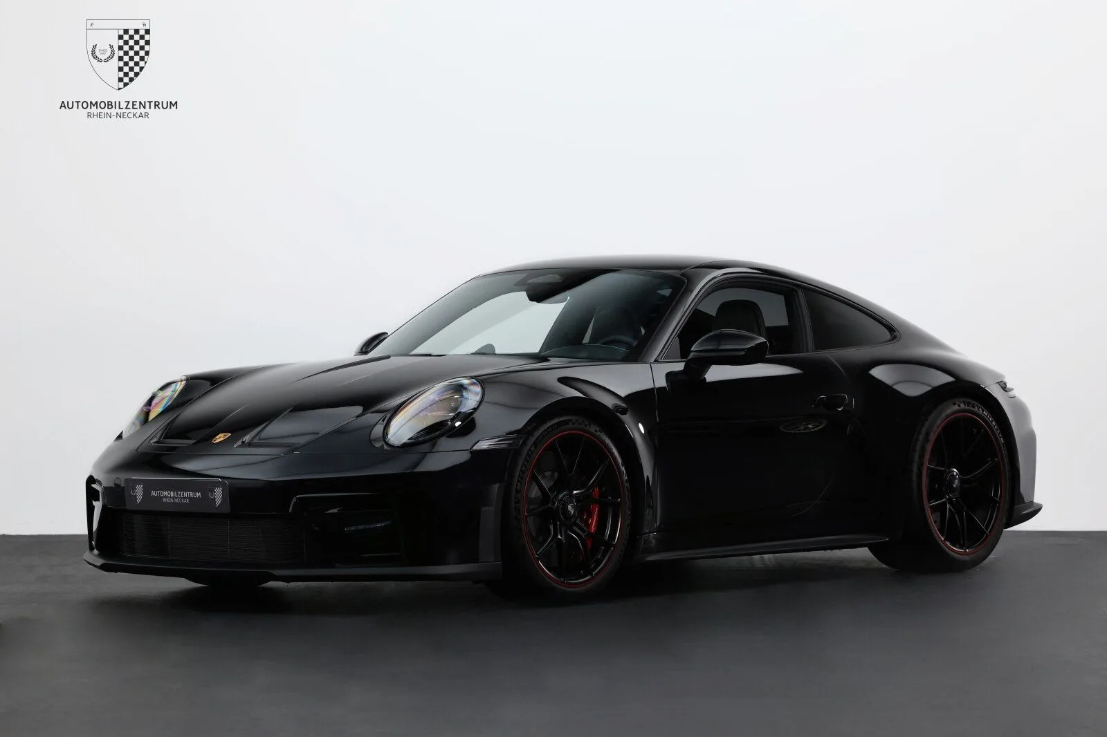 2026 Porsche 911 GT3 Touring, 3/15