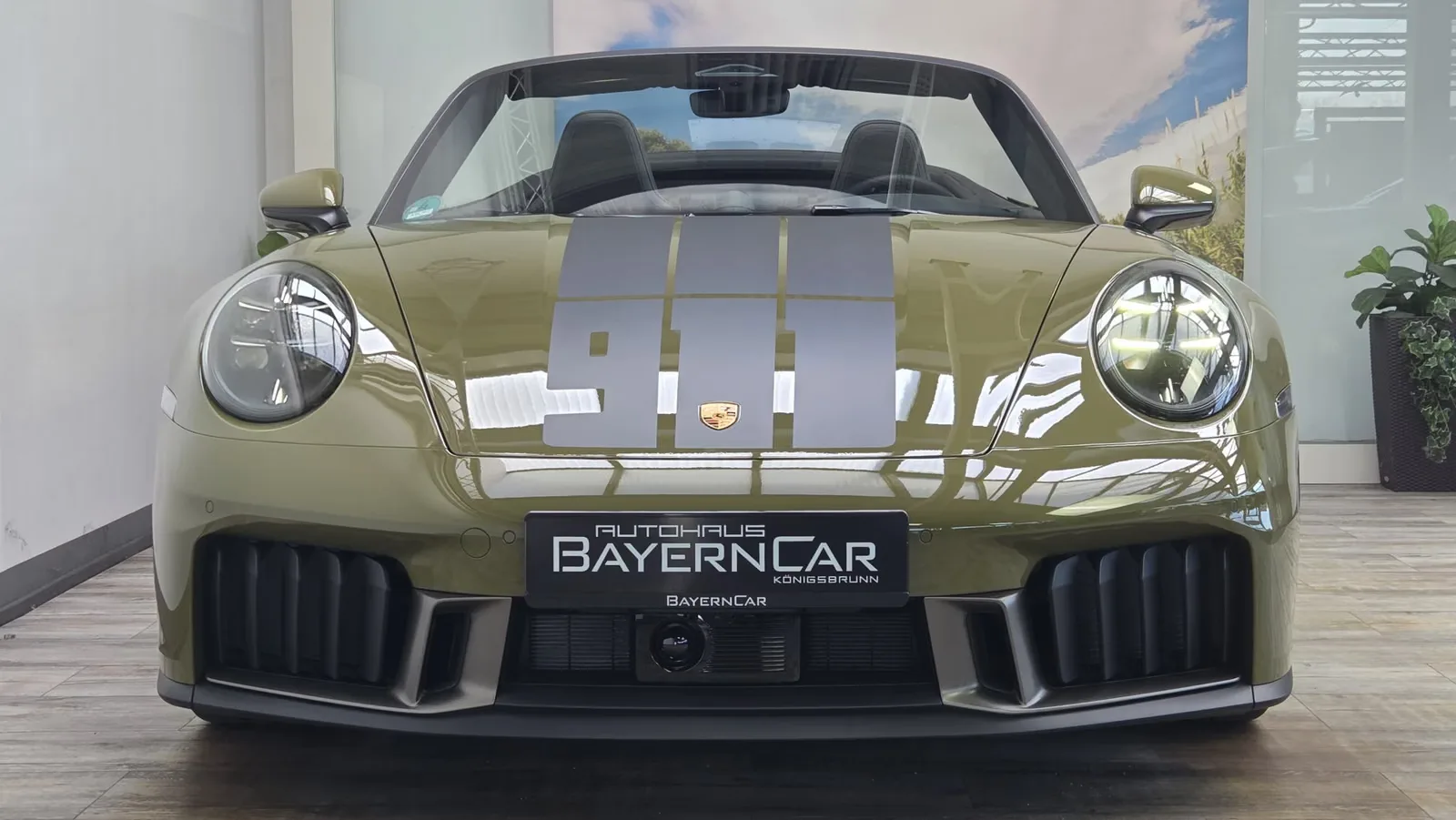 2026 Porsche 911 Spirit 70, 2/30