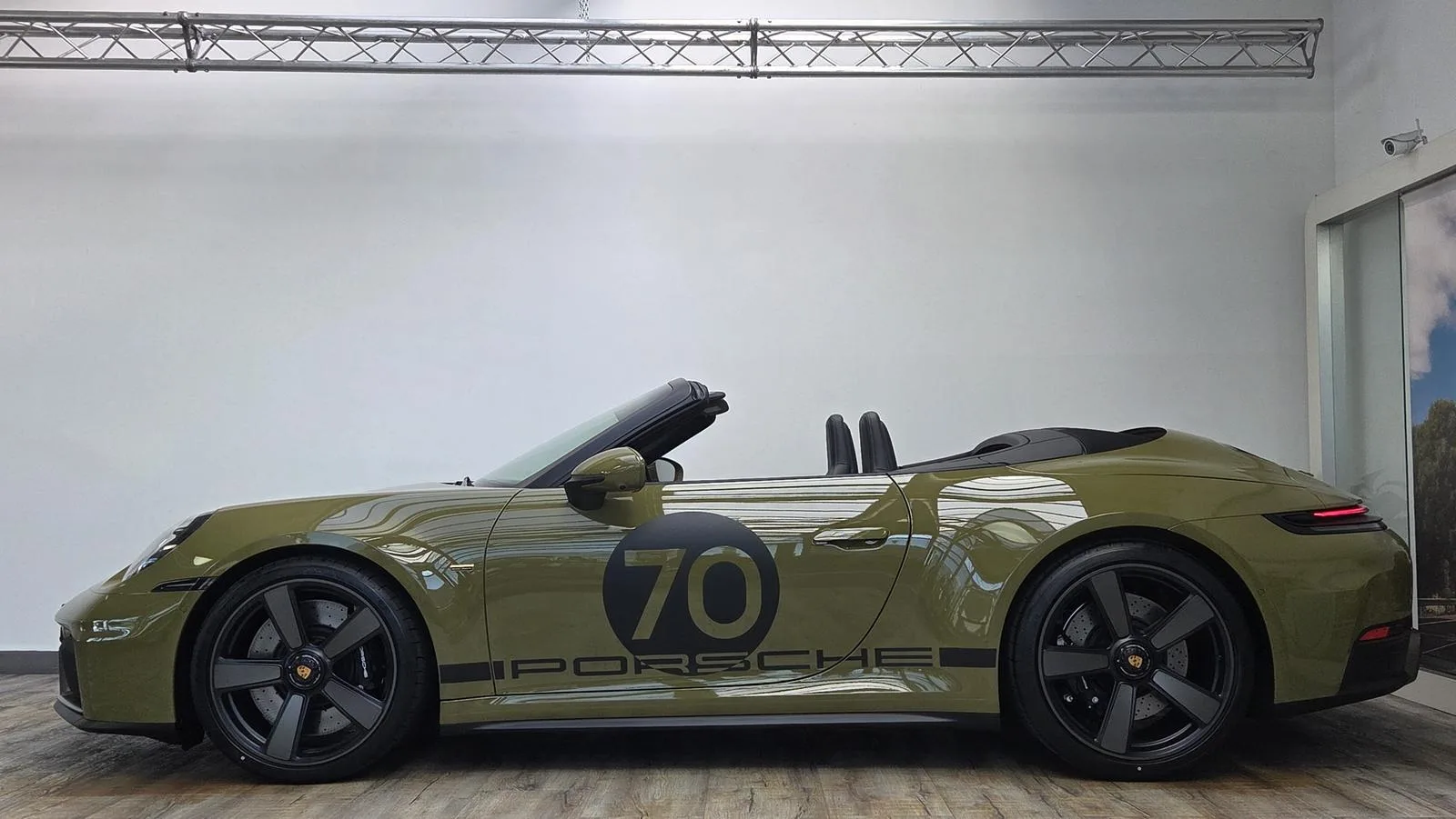 2026 Porsche 911 Spirit 70, 3/30