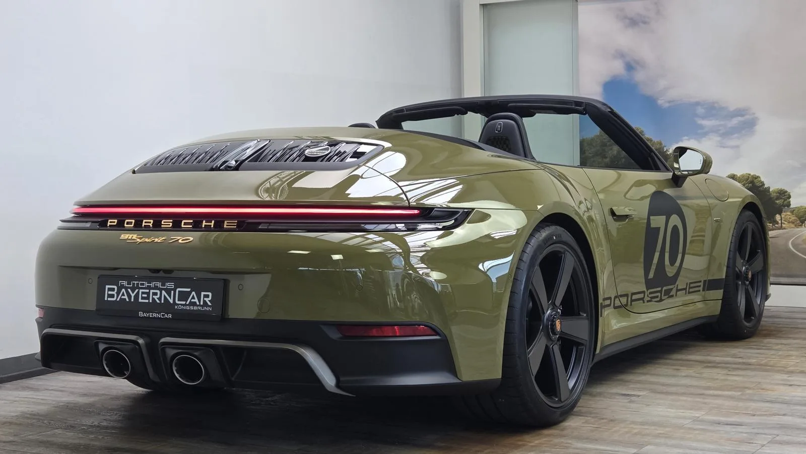 2026 Porsche 911 Spirit 70, 6/30
