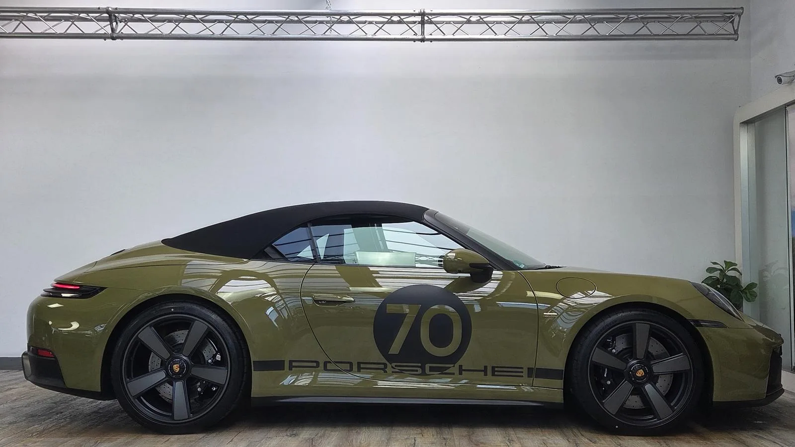 2026 Porsche 911 Spirit 70, 11/30