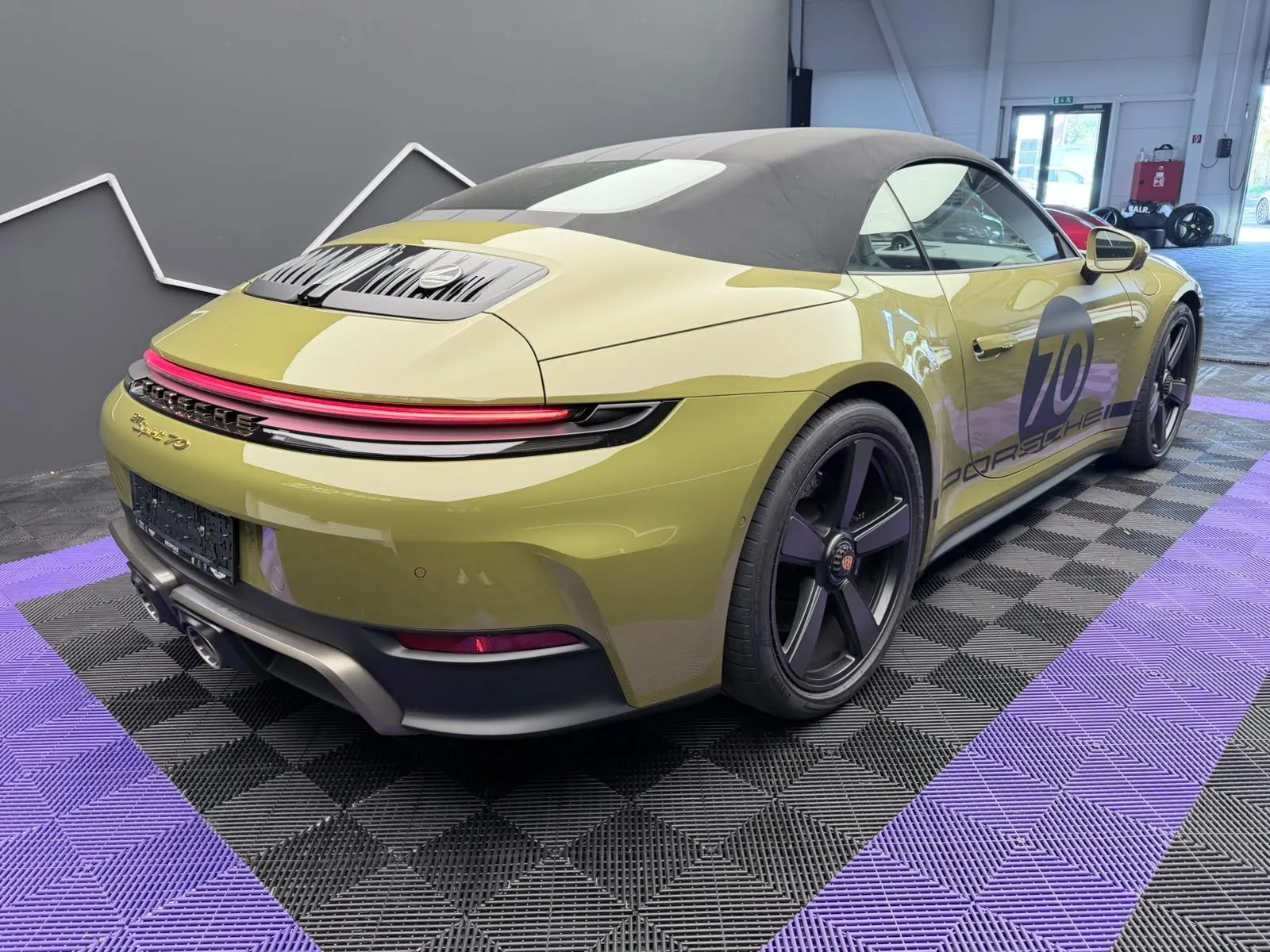 2026 Porsche 911 Spirit 70, 7/30