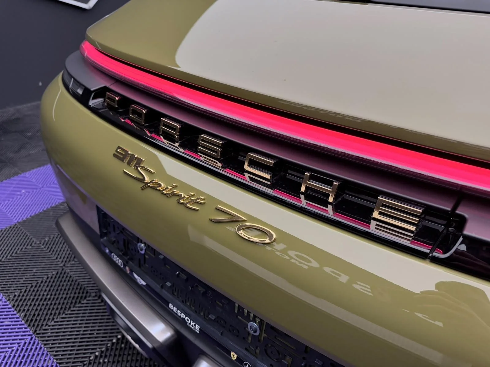 2026 Porsche 911 Spirit 70, 8/30